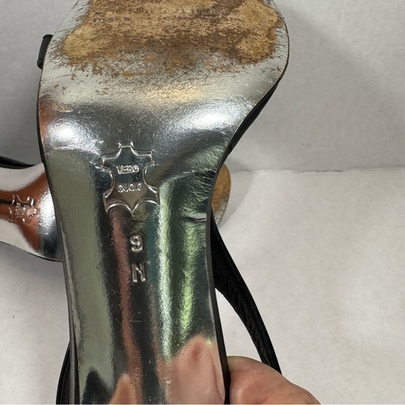 Donald J Pliner Black Leather Strappy T-strap heels Made in Italy Size 9N narrow - Picture 11 of 14